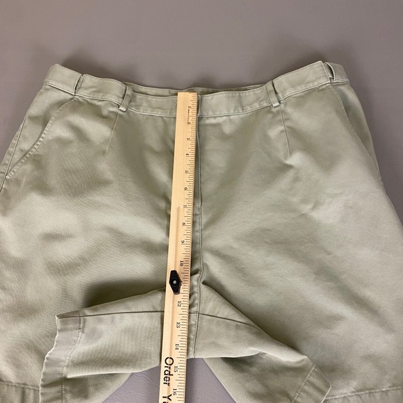 LL Bean Bermuda Shorts Classic Fit Women's Plus Size 18 Beige Cotton Lightweight - Picture 8 of 13